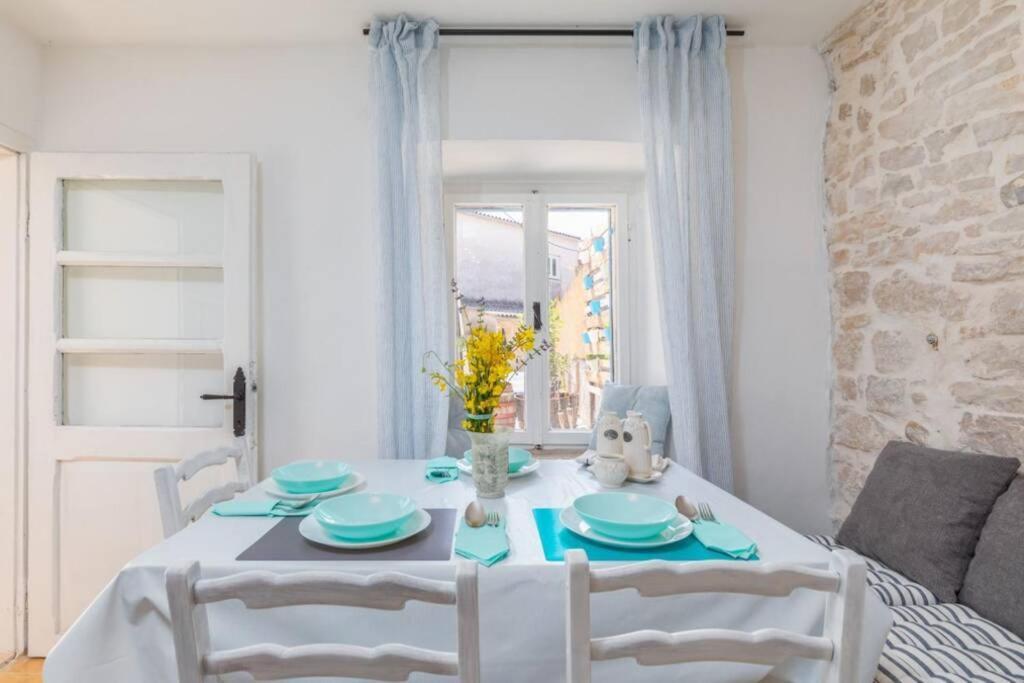 Casa Di Pietra Matelici Villa Divšići Exteriör bild